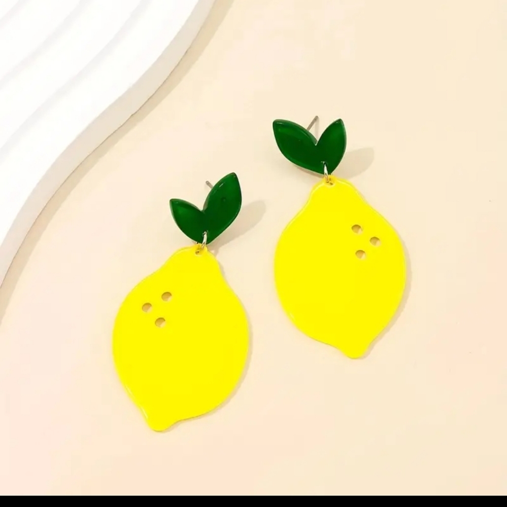 Lemon Acrylic Earrings - Picture 1 of 4
